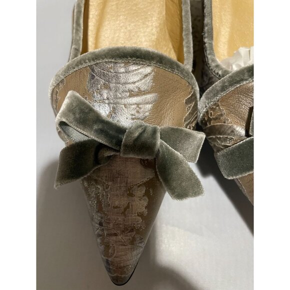Elegant Gussaci Leather Velvet Bow Kitten Heels Size 38 Embossed Design Pointed - Picture 3 of 16